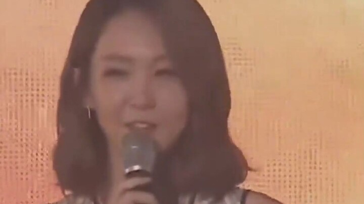 Kebodohan orang lain ini bukan pura-pura! Kamu tahu nggak apa itu optimis, enam orang berkumpul pun 