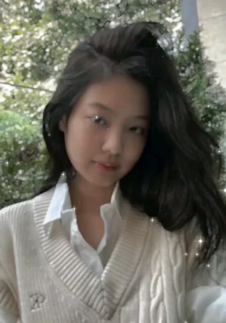 my sis edited this (Jennie)