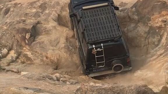 Car off road challenge on the danger road #car #travel #rapter #supercar #superm