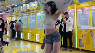 ทุกนาทีทุกวินาทีล้วนเป็นกลิ่นอายของความคิดถึงเธอ