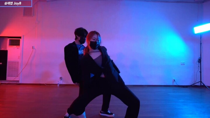 【อีแชยอน｜เต้น】สเต็ปฮิปฮอปแนวอัร์เบินที่ทำได้อย่างคล่องแคล่ว! ท่าทางสะอาดคมชัด แถมยังม้วนขากางเกงด้วย
