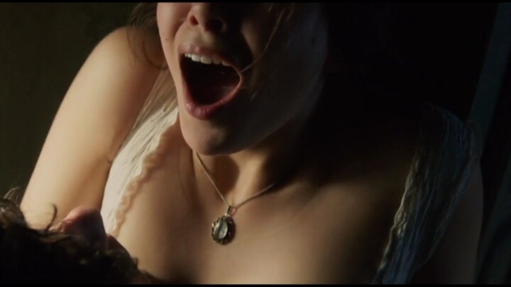 Hot film [ In Secret ] - actingnya Elizabeth Olsen buset dah