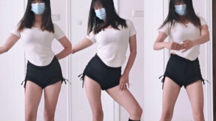 A slightly plump girl dances HyunA's Babe