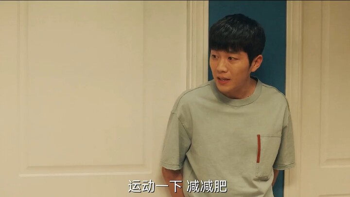 To get rid of his wife of seven years, the husband even hired a fitness trainer to woo her. Little d