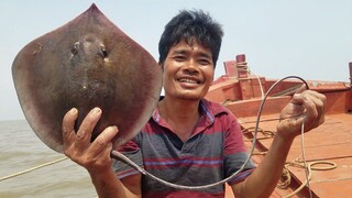 CÁ ĐUỐI HẤP THỦY • Món Ăn Ngon Trên Ghe | Ngư Dân Miền Tây