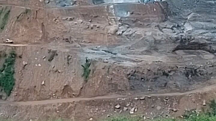 panuorin Ang blasting dito sa upper Wawa dam