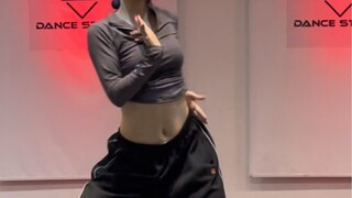 女 大 休 息 区 （bushi