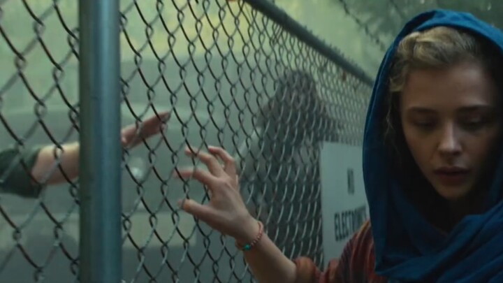 AI Takes Over the City, Forcing Humanity Into the Primitive Forest | Sci-Fi Movie