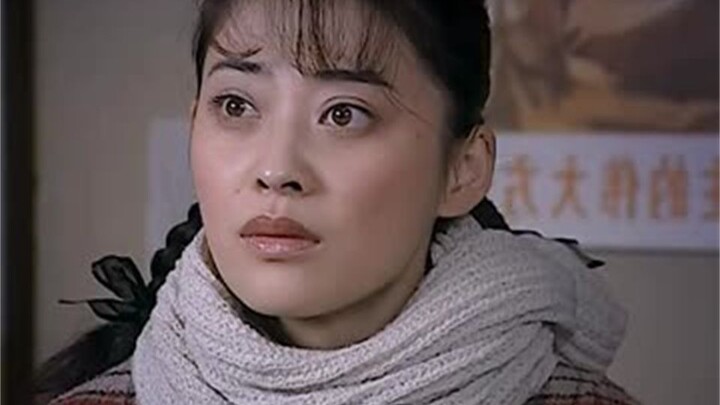 Lãnh đạo cấm mỹ nhân lấy chồng, ai ngờ cô lại cưới sếp; giây sau con dấu được đóng xuống còn nhanh h