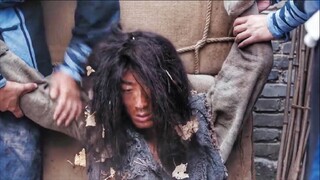 Often Peed Upon, a Beggar Turns Out to be a Kung Fu Master Who Inherited the Drunken God Technique
