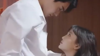 Gadis malang dipaksa menikahi “bodoh,” tak tahu ia CEO, setelah nikah ia dimanja