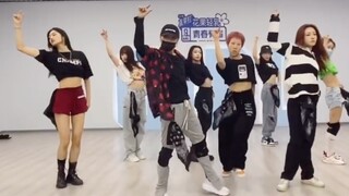 刘雨昕 a little bit 练习室自剪单人竖版直拍