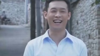 Khoảnh khắc xấu hổ của MC được người hâm mộ yêu thích...
