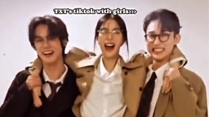 I really love those pure friendships between K-pop idols—anyone else feel me?