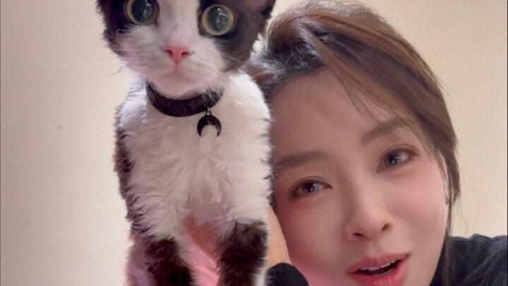 Dezi has a baby now~ He’s become a grandpa!