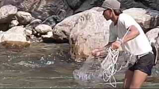 cast netting in Nepal | himalayan trout fishing with handmade cast net |