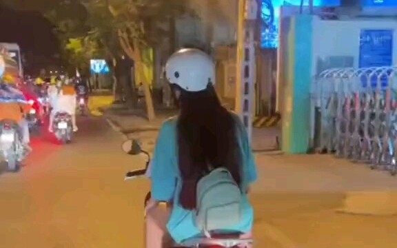 Kakak, kita bukan orang seperti itu kok.