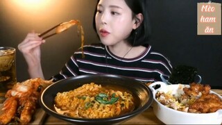 2 gói mì Jin Ramen, cơm gà mayo, kimchi ăn kèm 2 #amthuc