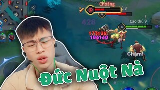 Raz Bà Bầu trong tay của Đức Nuột Nà