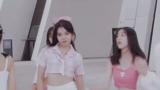 Kiss Me Thêm nhiều học sinh trung học cover và nhảy thẳng! Phong cách đáng xấu hổ và ngọt ngào nguyê