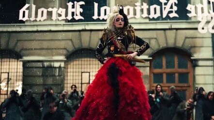 Little girl born with a natural talent for design, accidentally spotted by a fashion industry legend