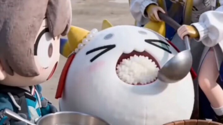 เสี่ยวเฉินเผลอให้อาหารชู๋เป่าเป่าจนพุงแตก!