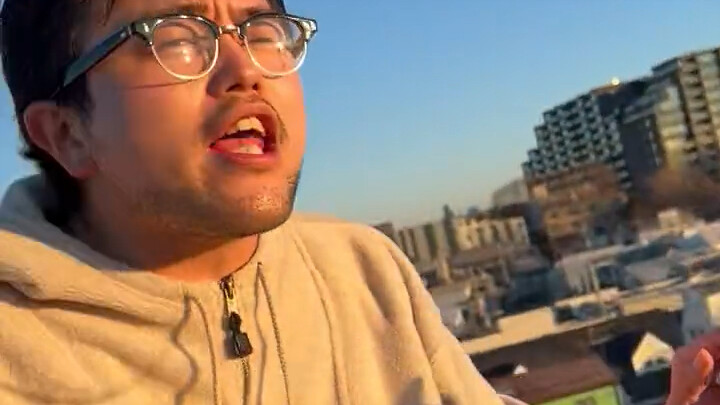 【#Daisuke Tsunoda#】My phone was running out of storage, and I was thinking about which photos and vi