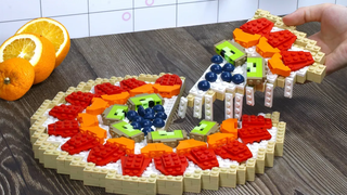 LEGO Fruit Pizza สูตรสำหรับของหวาน อาหารเลโก้ในชีวิตจริง หยุดการเคลื่อนไหวทำอาหาร ASMR