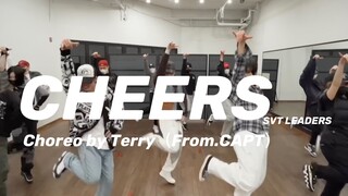 Perbandingan versi koreografer "Cheers" dari tiga leader SEVENTEEN di layar yang sama