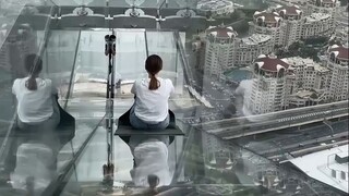 Challenging Dubai's Most Thrilling Glass Slide