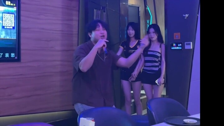 Sự ghen tị đã làm tôi méo mó