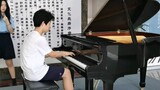 Khi những cây đàn piano lớn trong trường học mở ra ...