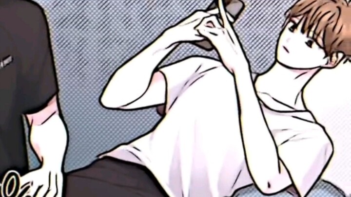 A good man who massages his wife's feet~