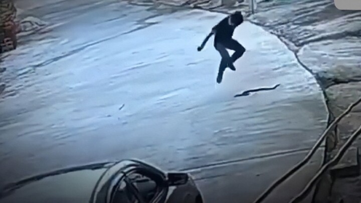 Snake: I really admire you, Old Six!