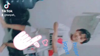 joget aja ketika hujan