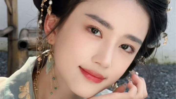 Chỉ nhìn một cái đã trải nghiệm cả đời