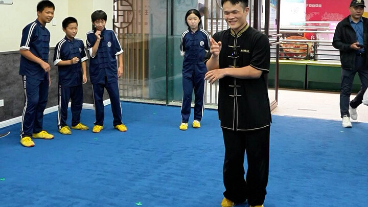 If martial arts students enter the classroom, they have to show off a signature move #martialarts #k