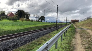 *AWESOME TRACK SOUND* world’s fastest single track railway! SBB Pendolino at +200kmh/+125mph Inkwil