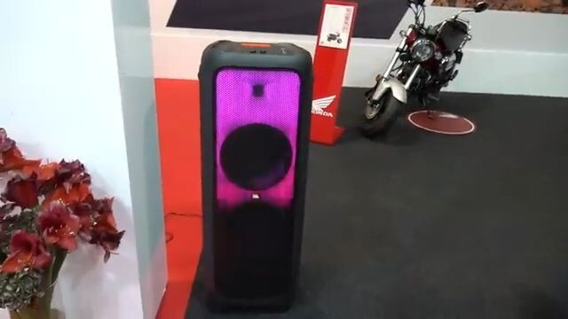 JBL PartyBox 1000 Bluetooth Party Speaker Review