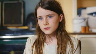 Pretty Girl Is Kicked Out By Her Family Because They Can’t Afford Her Studies
