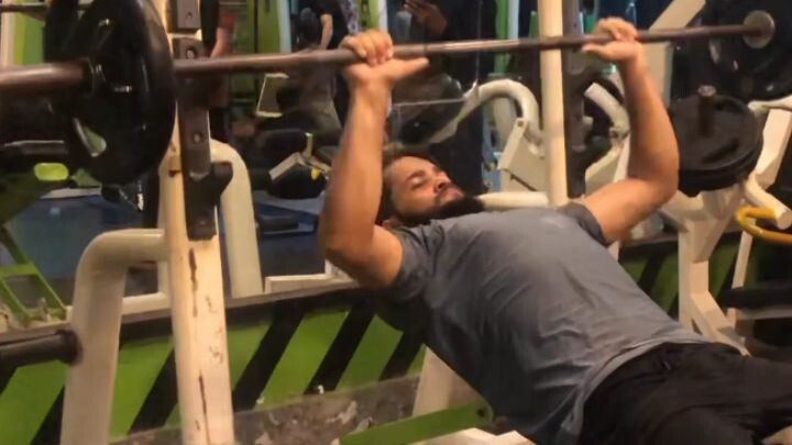 #chestday#viralshots#likeshare#bilili#foryou#Gym#subscribefollow