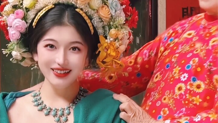 Of course, spring is the perfect time for flower-adorned hair—let’s head to Quanzhou in the blossomi