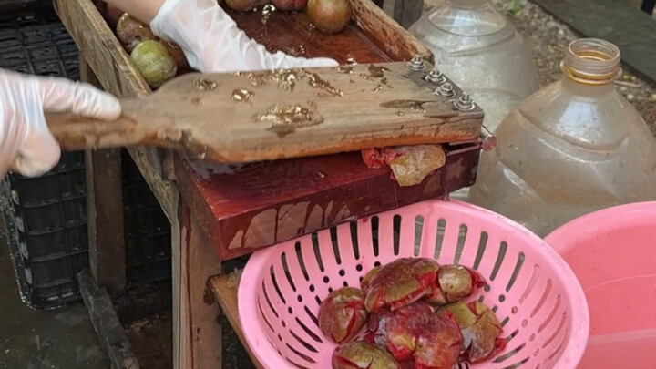 Salad trái cây của người Quảng Tây! Thêm đường nâu và ớt, cách ăn cực độc lạ.