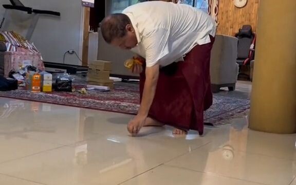 I want to own this wicked toy that can drive people crazy