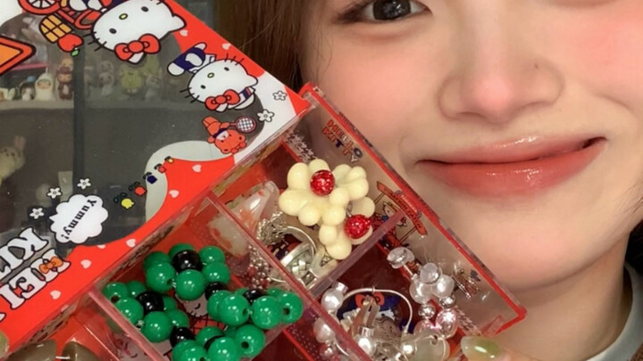 No ads!! The earrings and ring I get asked about in every vlog!!