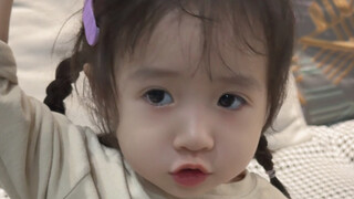 她超爱蒜瓣儿～