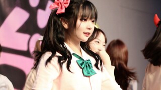 在学校里跳了love live的startdash！学院偶像初舞台！矢泽妮可“所谓偶像并不是展露笑容给人看的工作，而是让人漏出微笑的工作！”