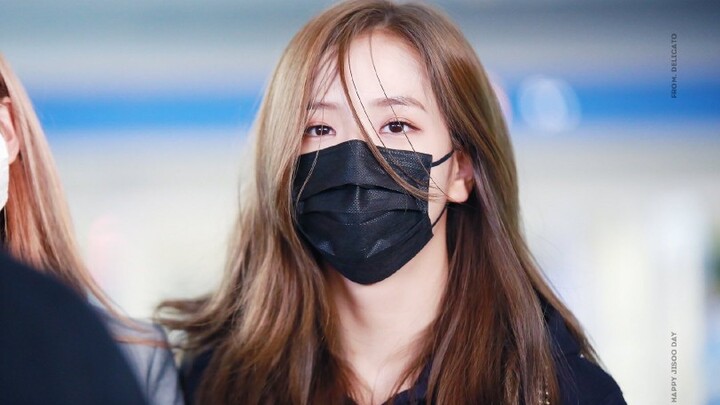 [BLACKPINK] Jisoo's airport fashion compilation