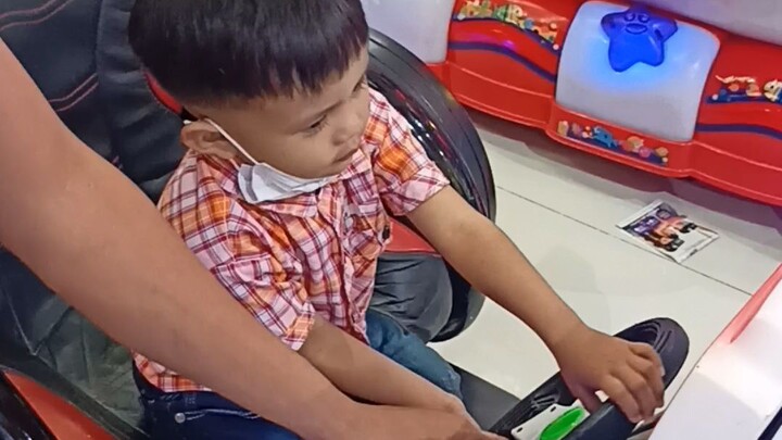 kids play @ mall