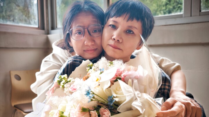 สองแม่ลูกป่วยเป็นโรคสมองน้อยฝ่อ! ในวันแม่ ขับรถไกลสี่ร้อยกิโล เพียงเพื่อได้พบหน้ากันในช่วงเวลาที่เหล